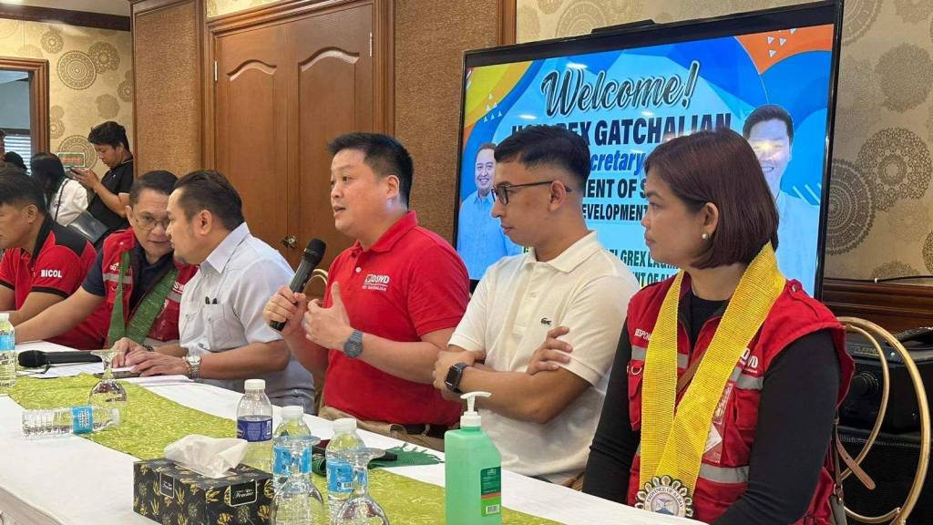 DSWD CHIEF VISITS EVAC CENTERS IN ALBAY; ENSURES INSTRUCTIONS OF PBBM ARE CARRIED&nbsp;OUT